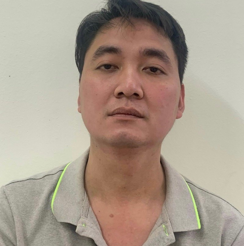 Nguyễn Huy Hưng. Nguyễn Huy Hưng.