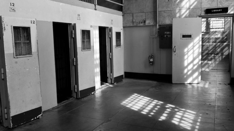 Phòng giam tại nhà tù Alcatraz. Phòng giam tại nhà tù Alcatraz.