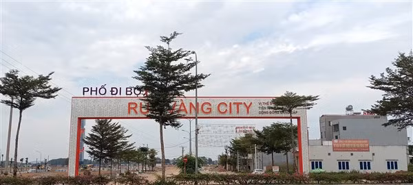 Dự án Rùa Vàng City chưa giải phóng mặt bằng xong đã phân lô bán nền bằng hình thức “vay vốn”.