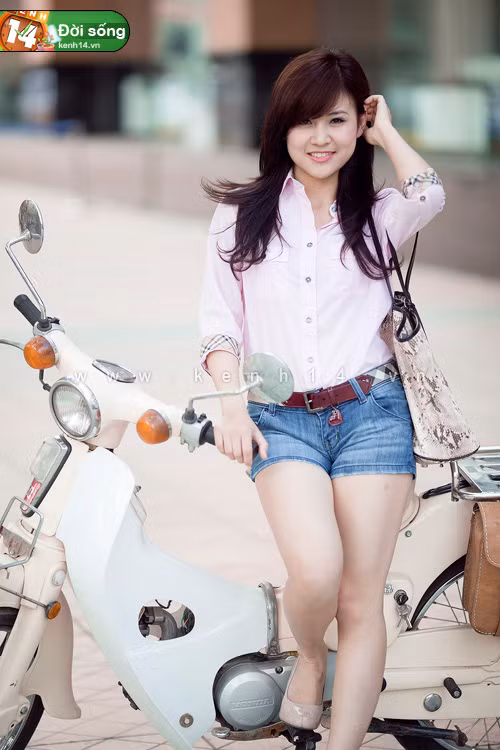 Phóng viên vui nhộn Mai Hàn lột xác xinh đẹp, gợi cảm bên Trương Nam Thành - Ảnh 1.