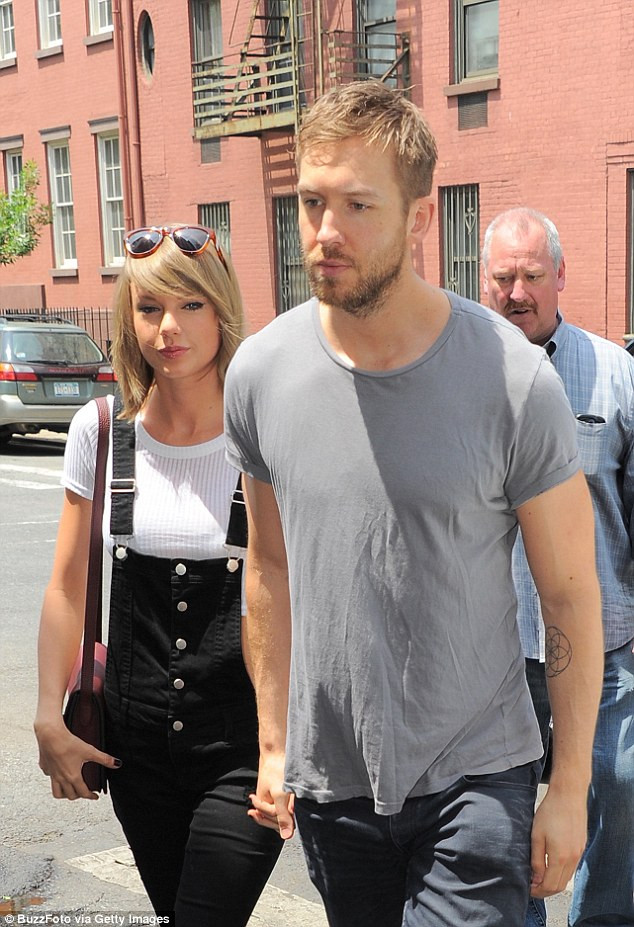 Calvin Harris lần đầu lên tiếng sau khi chia tay Taylor Swift ảnh 1 Calvin và Taylor chia tay sau 15 tháng bên nhau.