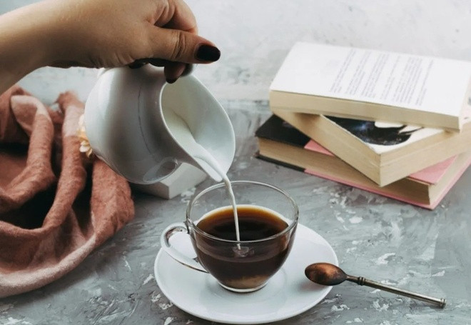 Một nghiên cứu chỉ ra uống 3 tách cà phê mỗi ngày có thể nhớ lại ngôn từ tốt hơn những người ít hoặc không uống cà phê. Một nghiên cứu chỉ ra uống 3 tách cà phê mỗi ngày có thể nhớ lại ngôn từ tốt hơn những người ít hoặc không uống cà phê.
