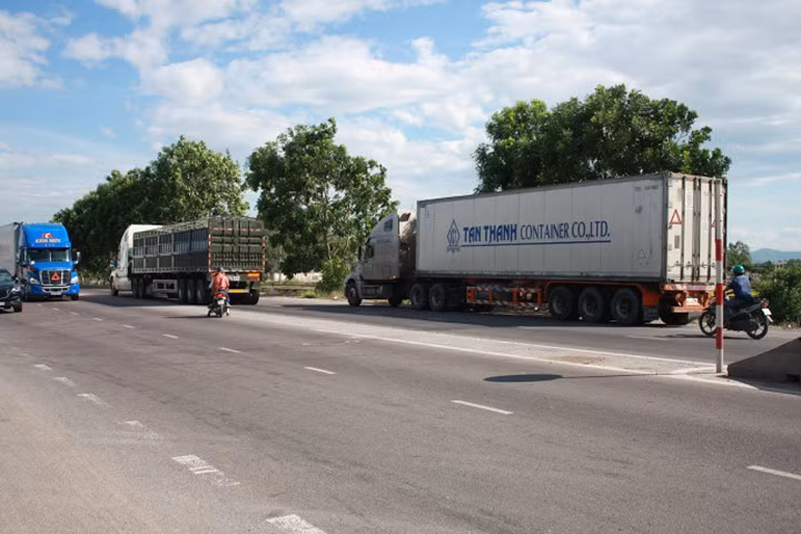 Truy tìm tài xế say rượu, bỏ trốn sau khi tông chết người