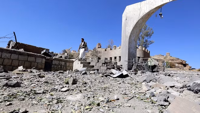 Liên minh Ả Rập tấn công vào các vị trí của phiến quân Hussite gần thủ đô Sana".