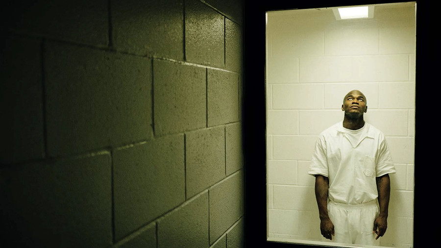 Edwin thụ án trong nhà tù William G. McConnell, Beeville, Texas, năm 2016. Edwin thụ án trong nhà tù William G. McConnell, Beeville, Texas, năm 2016.