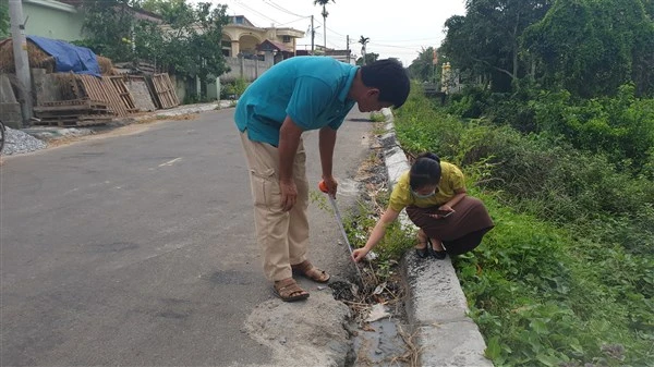  Sự xuống cấp trong toàn tuyến để “lộ” lỗi ẩu trong quá trình thi công.