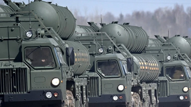 Hệ thống phòng không S-400 do Nga sản xuất