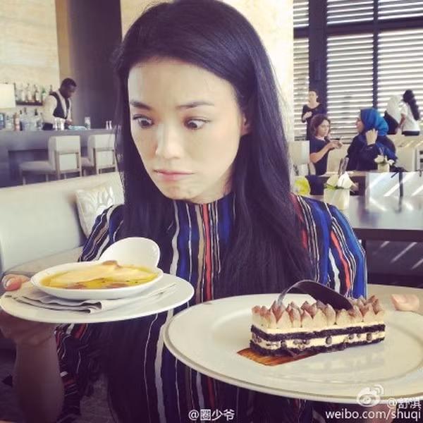 Trương Hinh Dư bị tố gây hấn với đàn chị Thư Kỳ