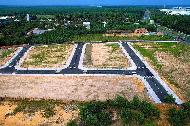 Phân khúc bất động sản biệt thự, đất nền dự án ở nhiều địa phương hầu như có xu hướng giảm giá và ít có giao dịch do giá cao trước đó.