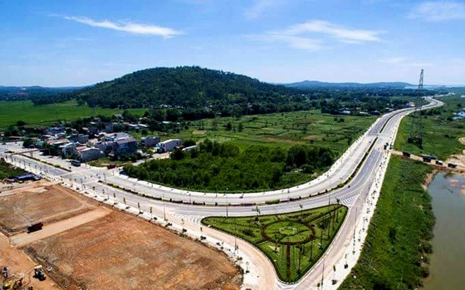 Chậm nhất ngày 1/12/2023, Ban Quản lý dự án Đường Hoàng Sa – Dốc Sỏi phải đảm bảo các điều kiện cần thiết để bàn giao mặt bằng, khởi công xây dựng công trình. Chậm nhất ngày 1/12/2023, Ban Quản lý dự án Đường Hoàng Sa – Dốc Sỏi phải đảm bảo các điều kiện cần thiết để bàn giao mặt bằng, khởi công xây dựng công trình.