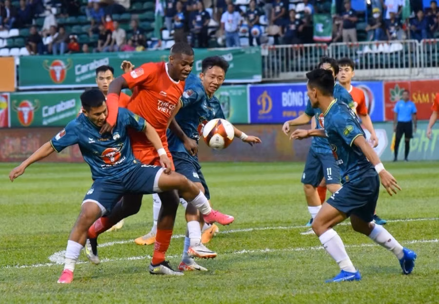 Hoàng Anh Gia Lai của Kiatisuk đang không có phong độ tốt tại V.League 2023-2024.