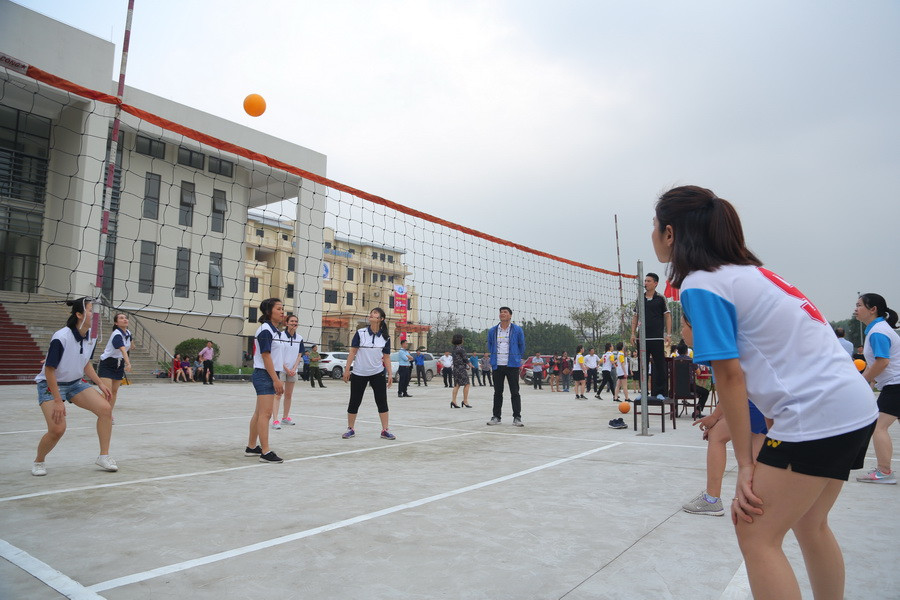 Giải đấu diễn ra sôi động ngay trong khuôn viên khang trang vừa được đầu tư xây dựng mở rộng của ĐHTN.