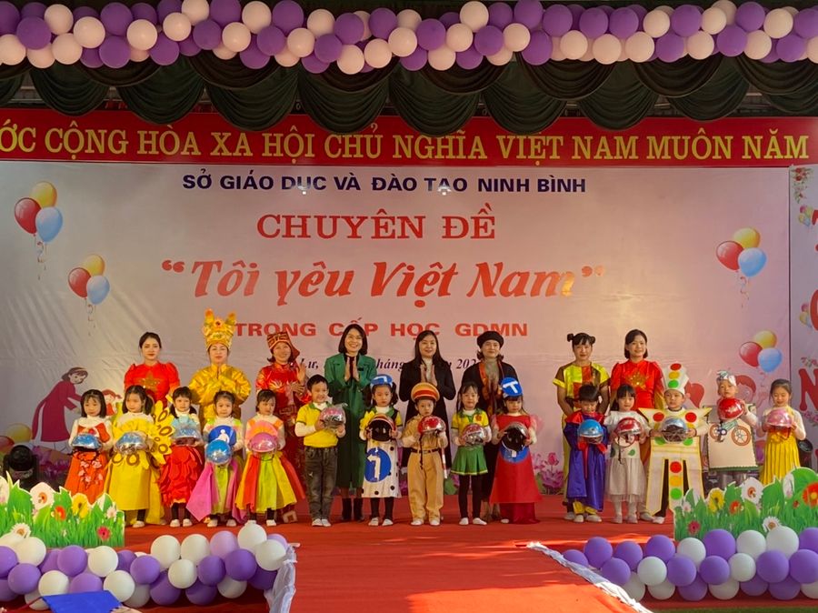 Chuyên đề “Tôi yêu Việt Nam” tổ chức tại Ninh Bình.