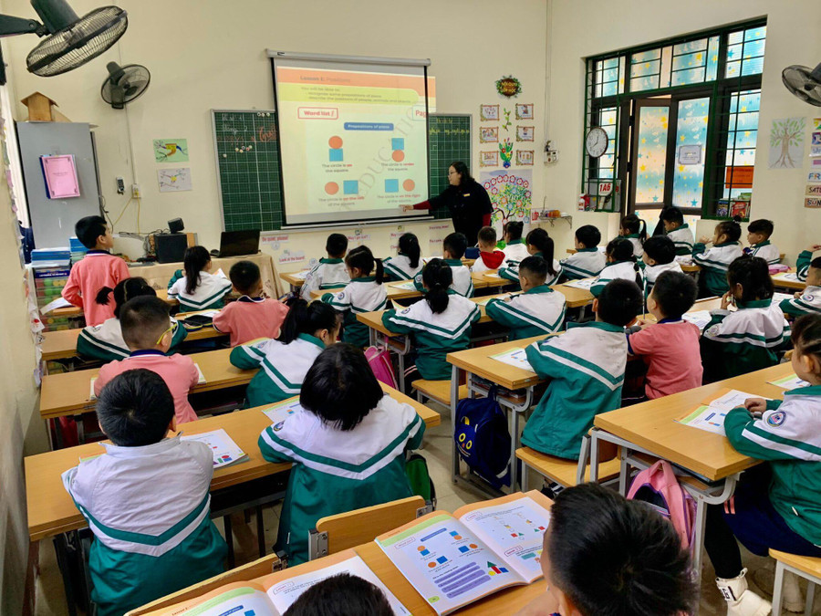 Tiết dạy của cô giáo Trần Thị Mai Khanh luôn được đổi mới phương pháp để mang lại hiệu quả giáo dục cao nhất.