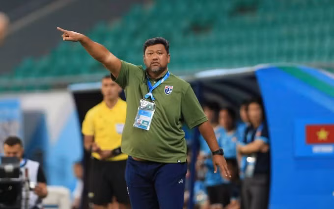 Huấn luyện viên Worrawoot đứt mạch chiến thắng trước Việt Nam.