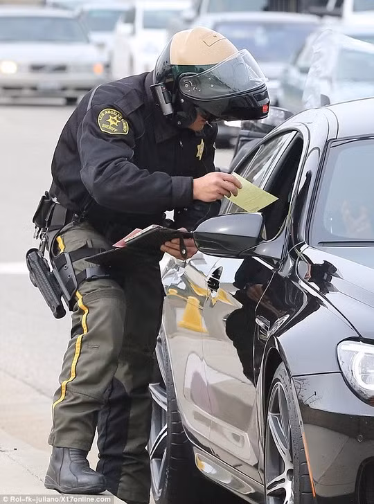 “Cướp biển” Orlando Bloom bị cảnh sát phạt ảnh 3 “Cướp biển” Orlando Bloom bị cảnh sát phạt