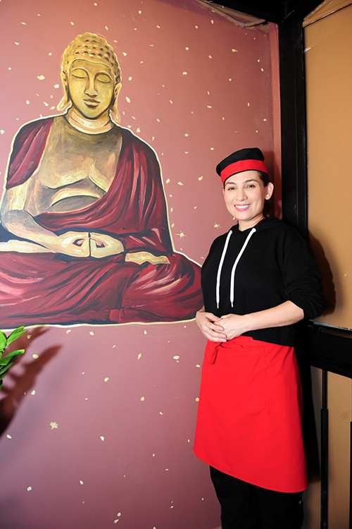 Phi Nhung mở nhà hàng để nuôi 18 đứa con ảnh 5 8-3228-1422580270.jpg