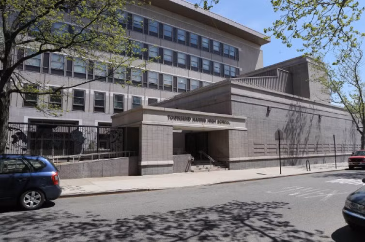 Townsend Harris là trường trung học hàng đầu tại New York.
