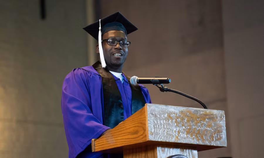 McKinley phát biểu trong một buổi lễ của NPEP tại trung tâm cải huấn Stateville, Illinois, Mỹ hồi tháng 11/2023.