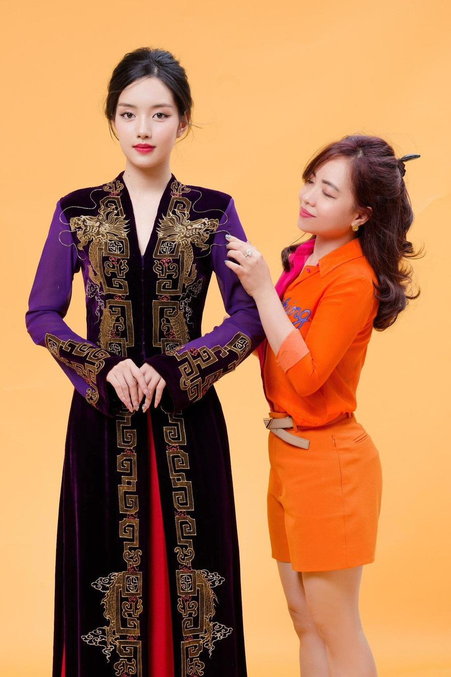 Nhà thiết kế Trisha Võ cho biết, bộ sưu tập 'Huyền sử Thăng Long' phiên bản 2024 đã hoàn thành 10/16 mẫu.