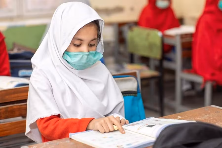 Nhiều trẻ em Pakistan không được đến trường.