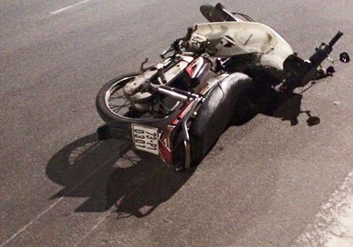 dam-vao-mo-cau-hai-nam-sinh-tu-nan