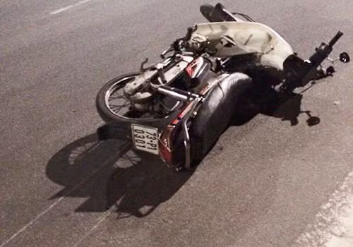 dam-vao-mo-cau-hai-nam-sinh-tu-nan