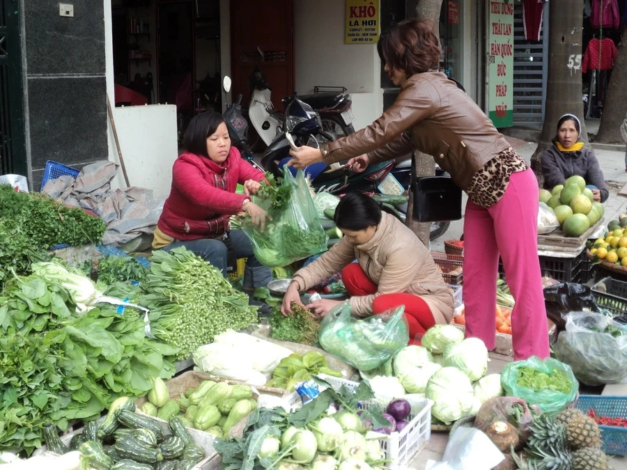 Hà Nội: Rét đậm kéo dài đẩy giá nhiều loại rau, củ tăng gấp đôi