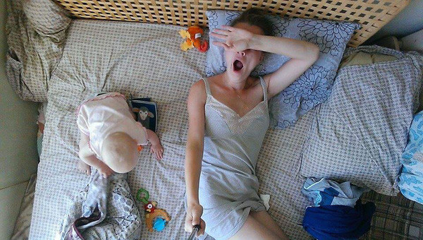 Một ngày của bà mẹ bỉm sữa “rảnh rỗi” trôi qua như thế này...