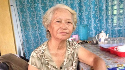 Lạ kỳ người phụ nữ 3 năm không ngủ ảnh 1 Bà Nguyễn Thị Cam hốc hác, ốm yếu khác thường do nhiều năm liền không ngủ.