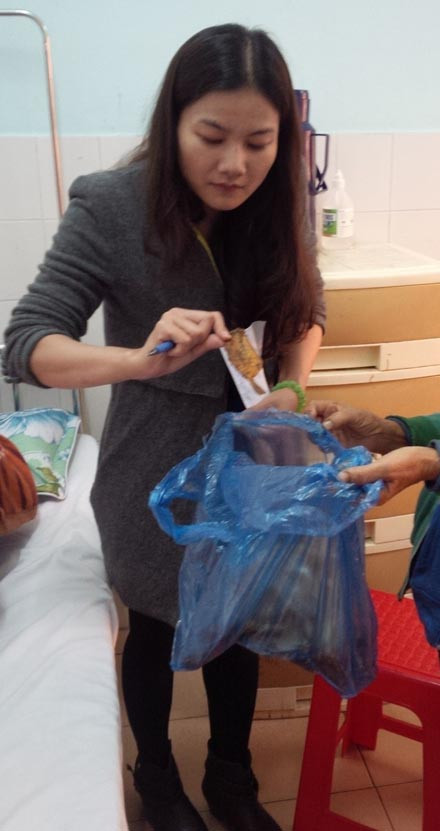 Phần cá nóc còn lại mà ba mẹ con chị Um ăn phải.