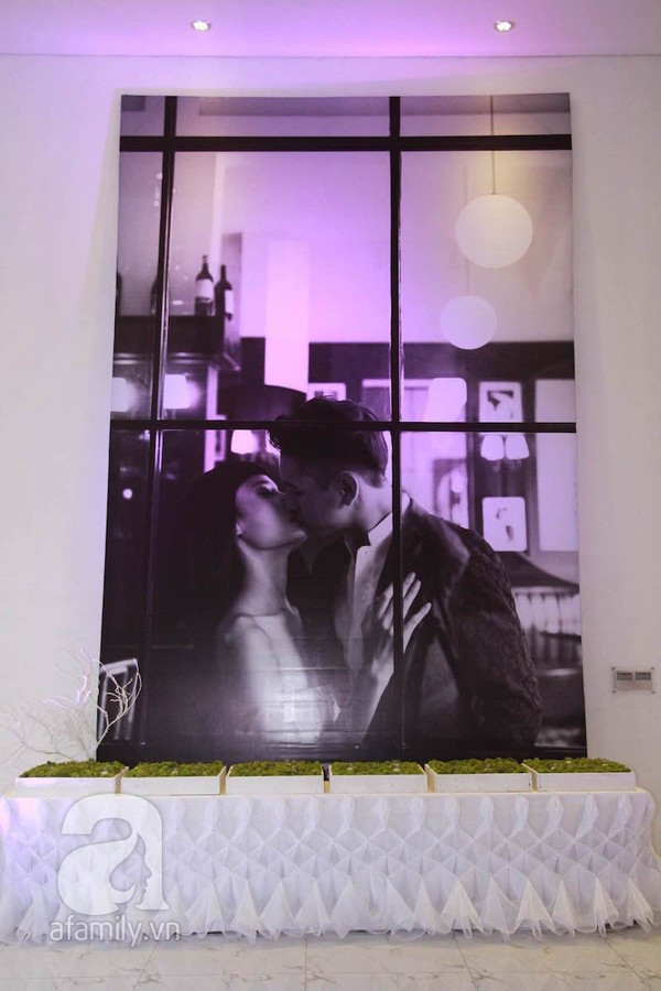 Cận cảnh tiệc cưới lãng mạn của Lê Thúy 16