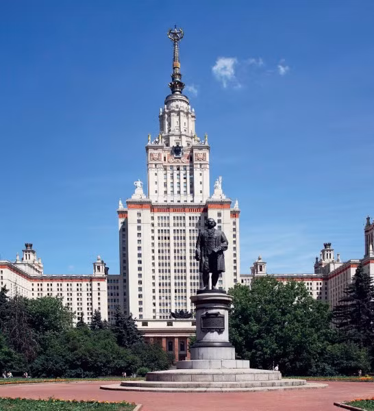 Ngôi trường "hút" khách du lịch ảnh 1