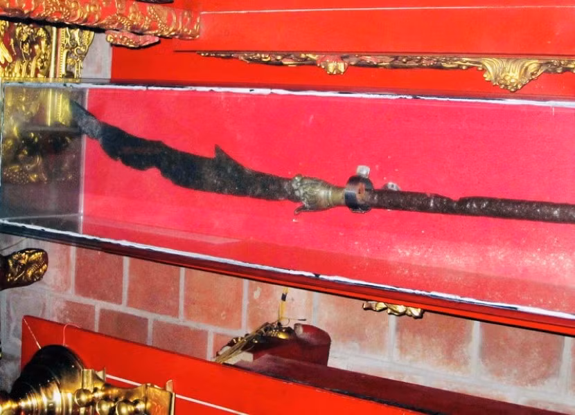 Thanh Long đao đang được trưng bày tại Khu tưởng niệm Vương triều Mạc, ở xã Ngũ Đoan (huyện Kiến Thụy).