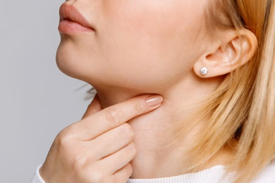 Cách chữa viêm thanh quản là để bộ phận này được nghỉ ngơi. Ảnh minh họa