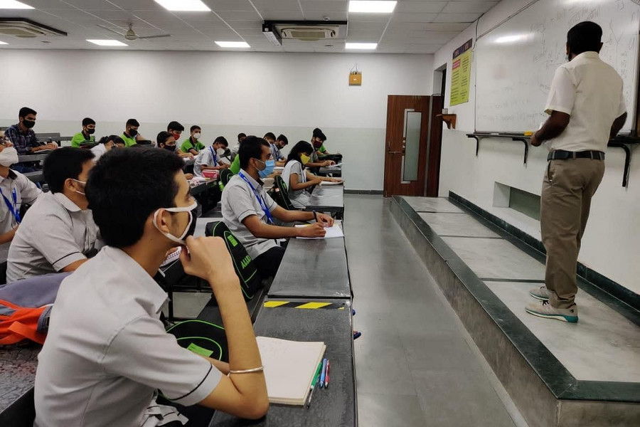 Cạnh tranh vào các trường y hoặc kỹ thuật ở Ấn Độ rất khốc liệt.