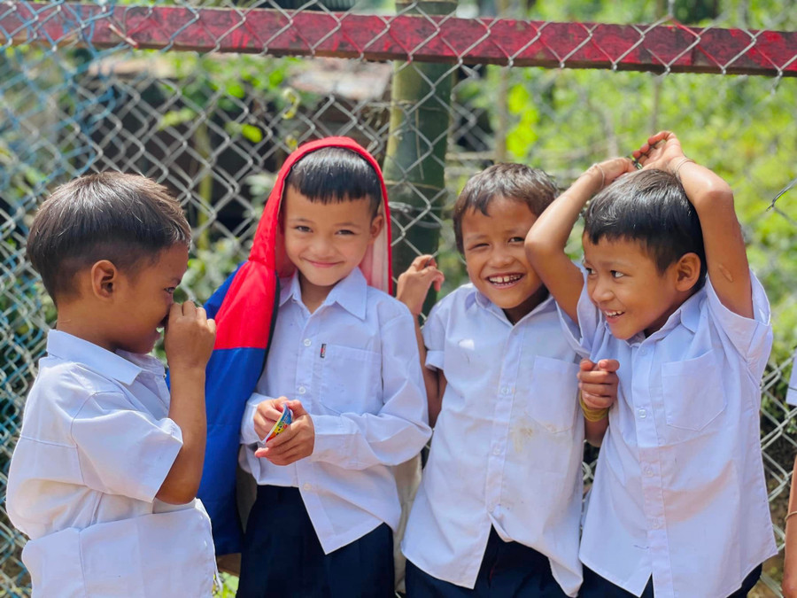 Học sinh điểm trường Lăng Lương (Trường Phổ thông dân tộc bán trú Tiểu học Trà Tập, Nam Trà My, Quảng Nam). Ảnh: NTCC