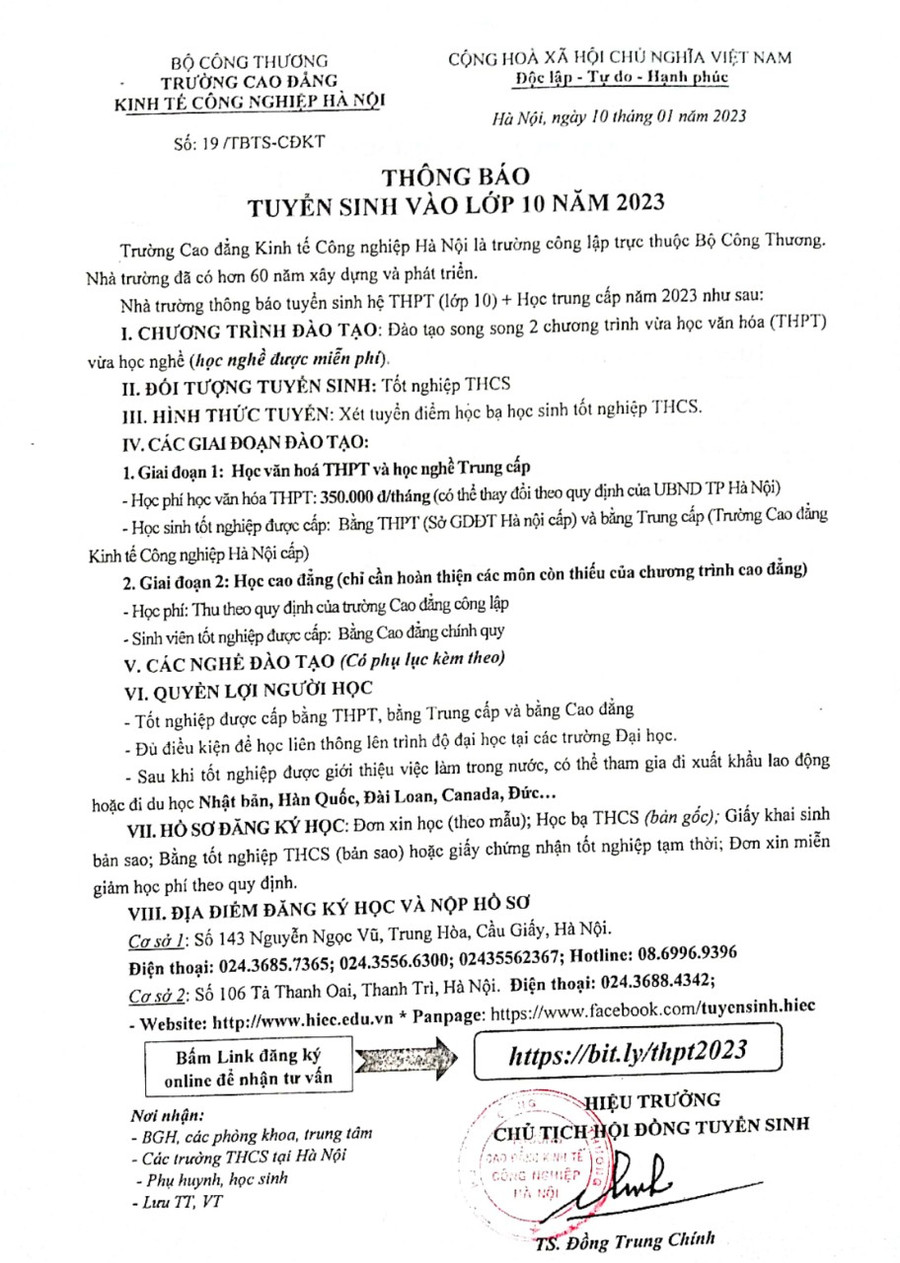 Thông báo tuyển sinh tại trường.