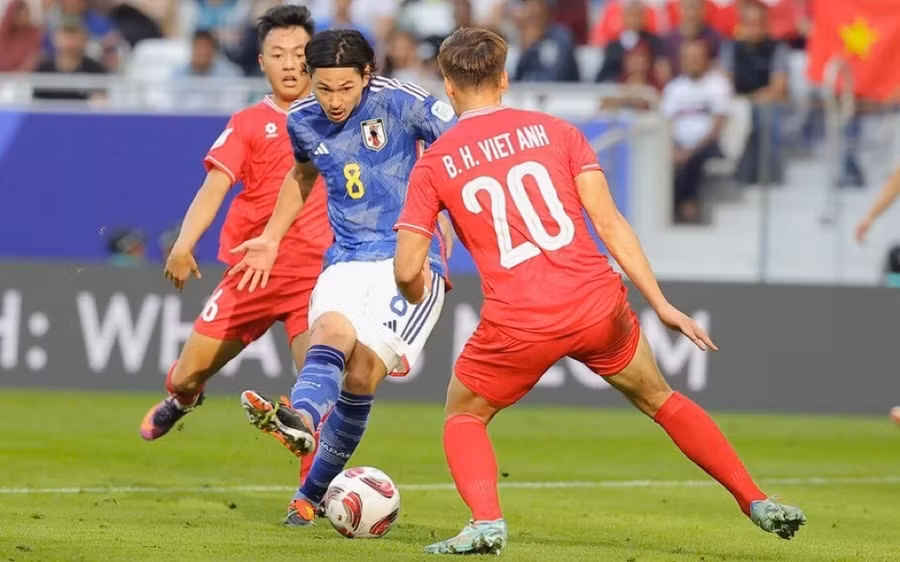 Nhật Bản sau lật ngược thế cờ để thắng tuyển Việt Nam 4-2.
