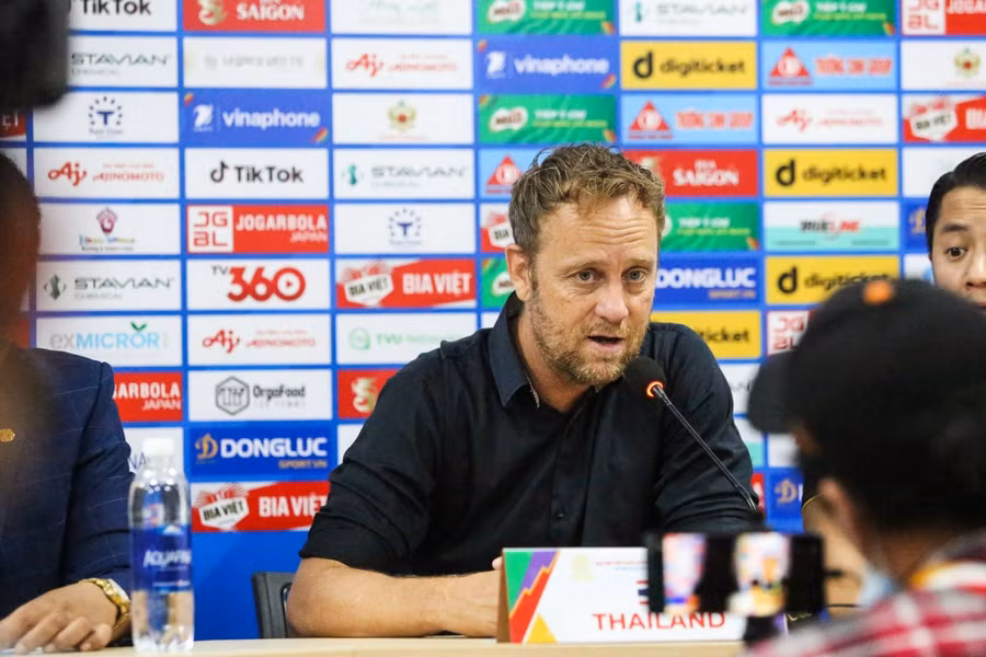 Chiến lược gia Mano Polking tuyên bố sẽ đánh bại Indonesia để vào chung kết SEA Games 31.
