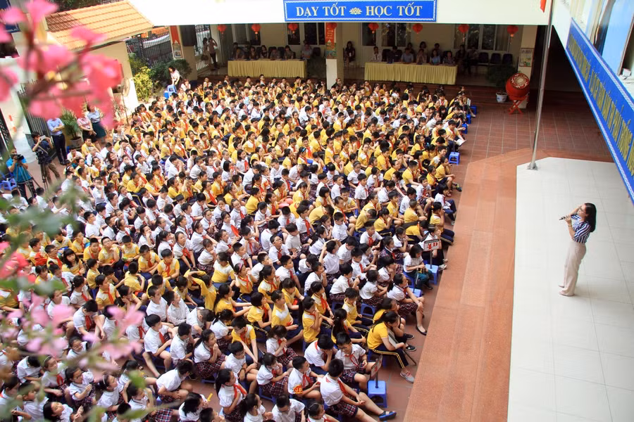 Nhà trường khéo léo lồng ghép giáo dục đạo đức cho học sinh trong nhiều hoạt động, các tiết học. Ảnh tư liệu: Bảo An.