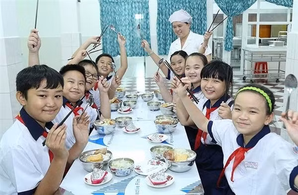 Cần có chế độ hợp lý cho trẻ để tránh thừa cân – béo phì học đường.