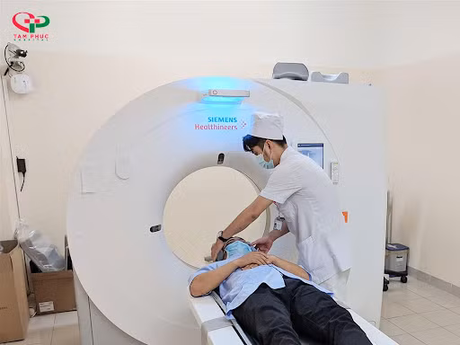 Khám tầm soát phát hiện bệnh sớm.