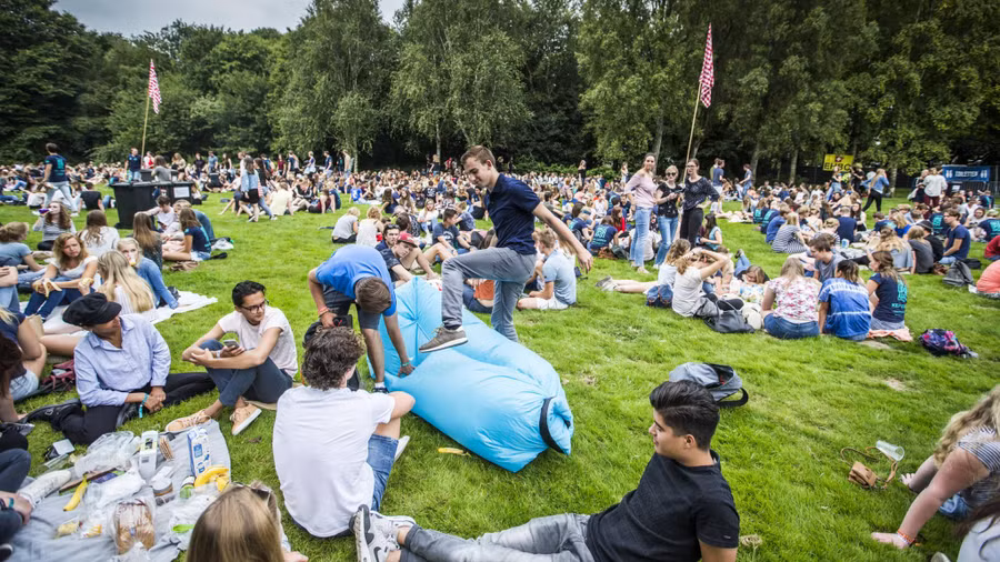 Nhiều du học sinh tới Hà Lan nhưng chưa tìm được phòng trọ.