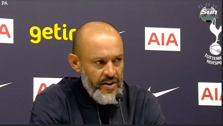 Santo đi vào lịch sử đội bóng Tottenham.