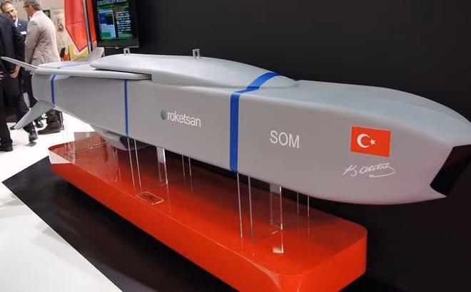 Tên lửa hành trình phá hủy công sự "SOM-B2" của Thổ Nhĩ Kỳ