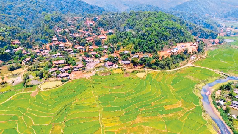 Xuân về trên dải biên cương