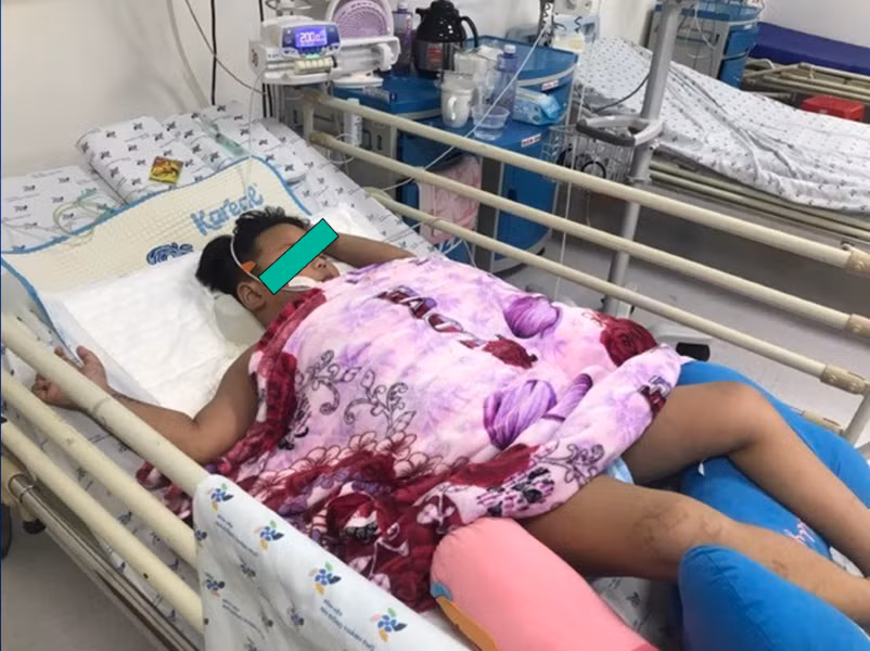 Trẻ sốt xuất huyết nặng điều trị tại Bệnh viện Nhi đồng Thành phố. Ảnh: BVCC