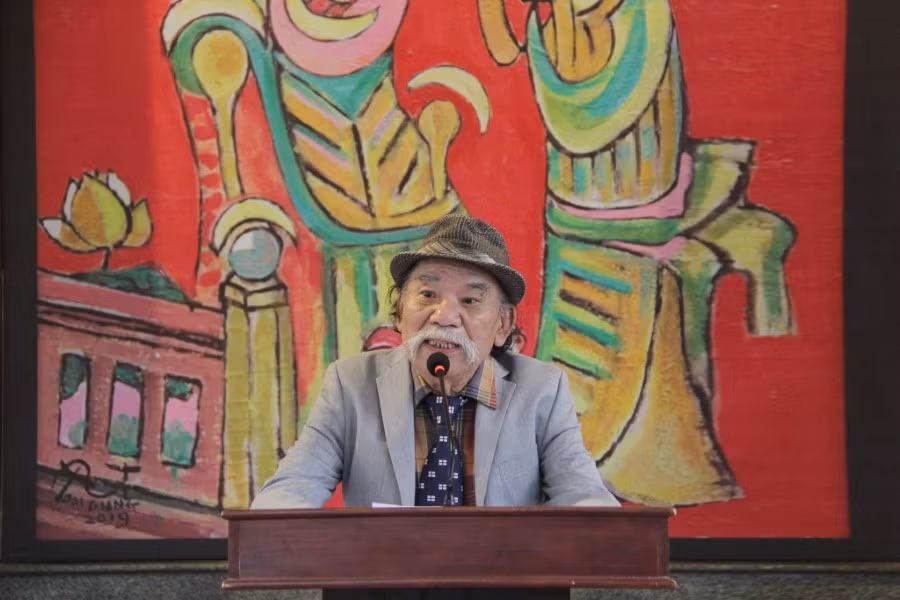 Nghệ thuật đảo ngược của họa sĩ tuổi 78 ảnh 1