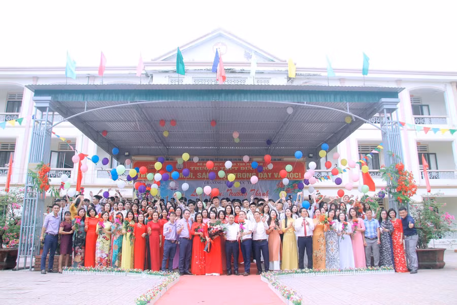 Năm học 2021 - 2022, Trường THPT Đức Thọ đã đạt kết quả cao trong kì thi tốt nghiệp nhờ công tác hướng nghiệp và phân luồng học sinh hiệu quả.